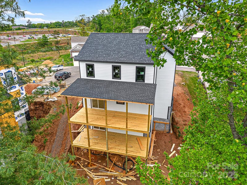 920 Newport Ct, Asheville, NC 28806