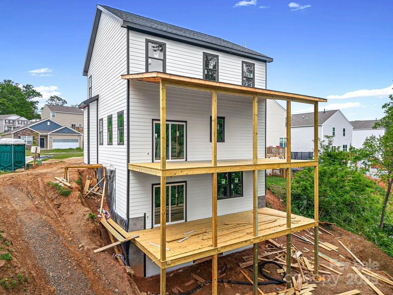 920 Newport Ct, Asheville, NC 28806