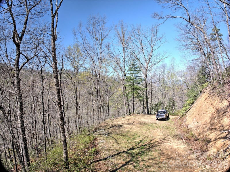 Holly House Rd, Bryson City, NC 28713