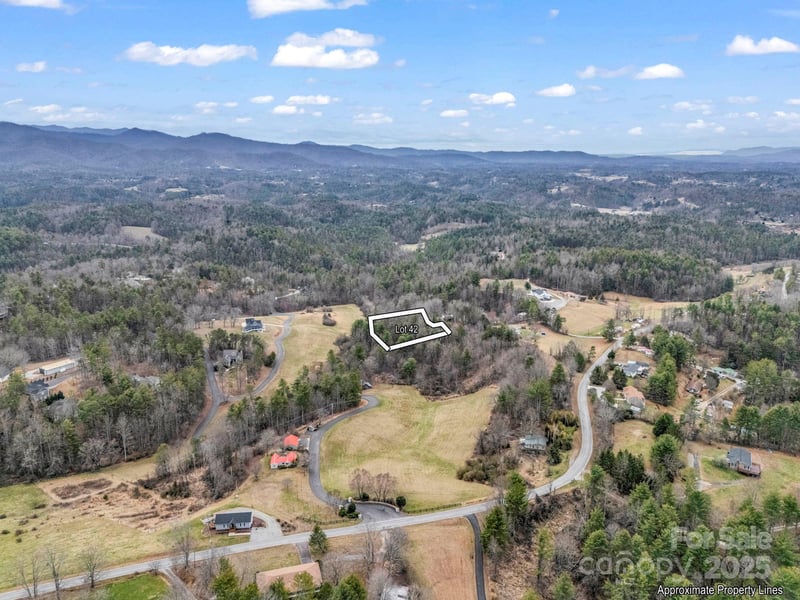 9999 Gabriels Creek Rd #42, Mars Hill, NC 28754