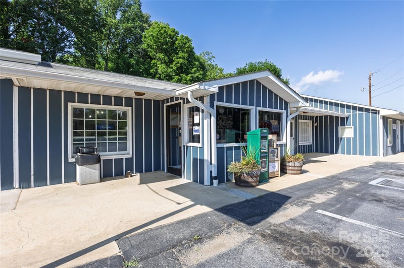 6306 Pigeon Rd, Canton, NC 28716