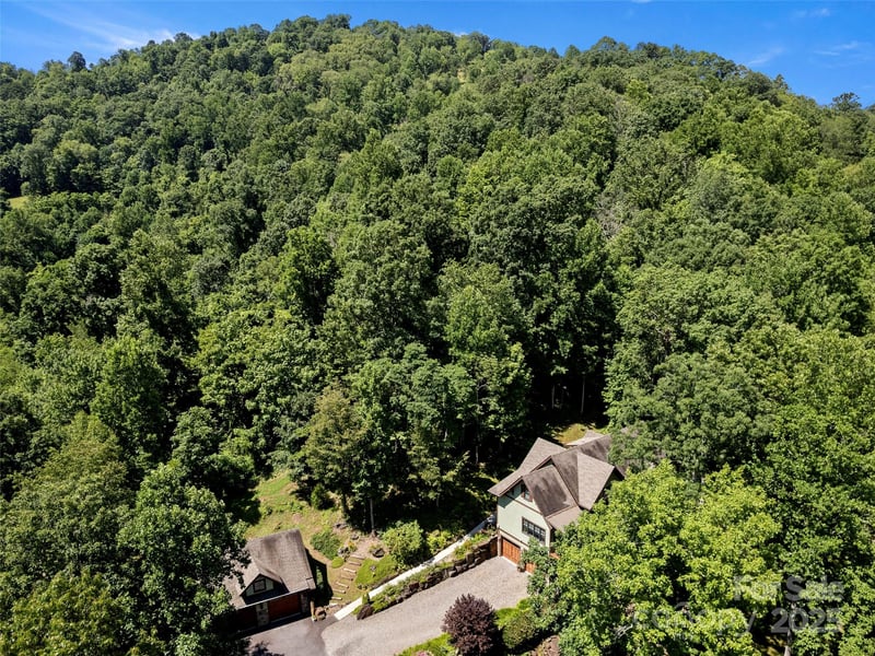 711 Winfield Dr, Clyde, NC 28721