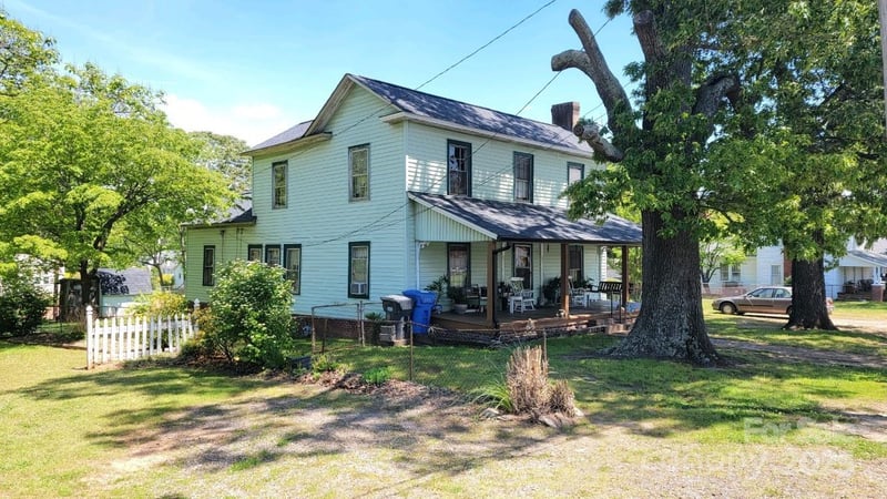 164 Eastway Dr, Troutman, NC 28166