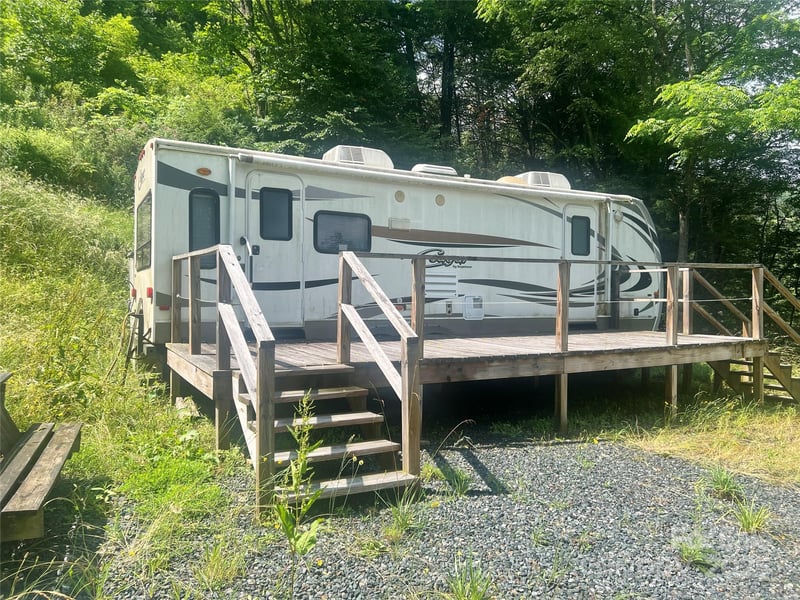18103 Nc Hwy 194 Hw, Lansing, NC 28643