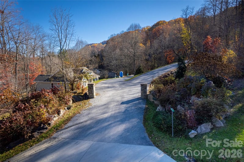 10 - 11 Katua Trl #10 & 11, Maggie Valley, NC 28751