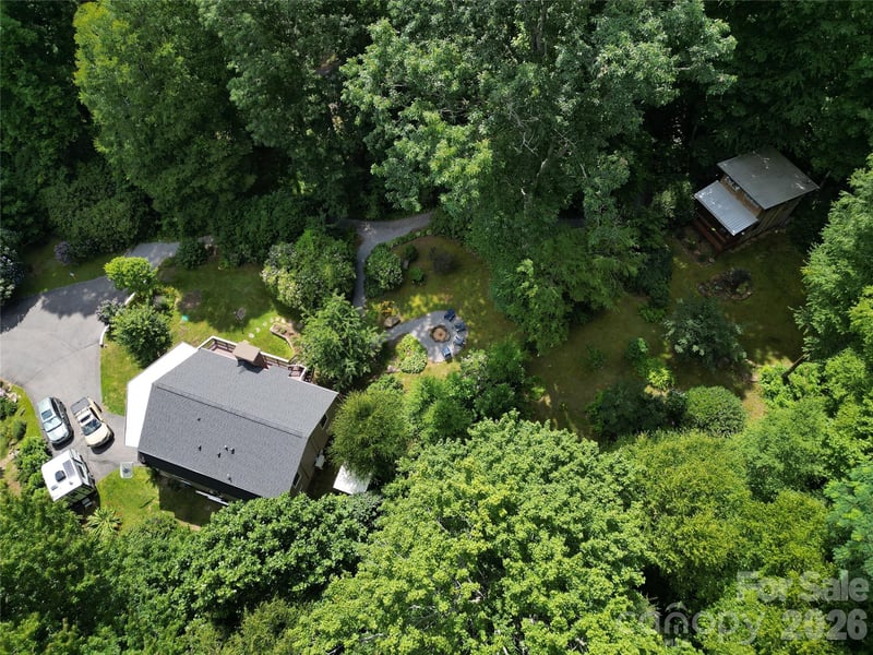 477 Locust Dr, Maggie Valley, NC 28751