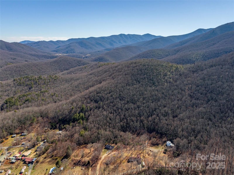 Landis Ln, Burnsville, NC 28714
