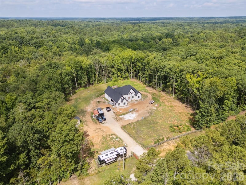 8018 Fairmont Dr, Waxhaw, NC 28173