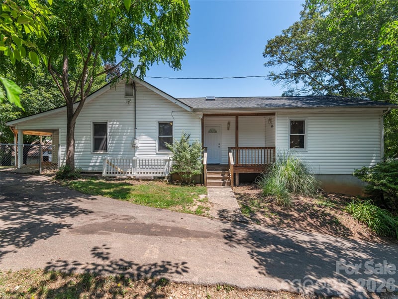 20 Spring Dr, Asheville, NC 28806