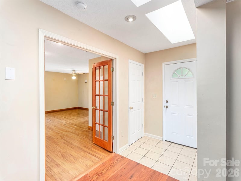 20 Spring Dr, Asheville, NC 28806