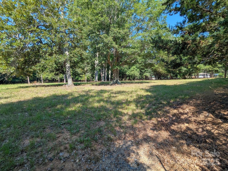 Roddey Rd, Catawba, SC 29704