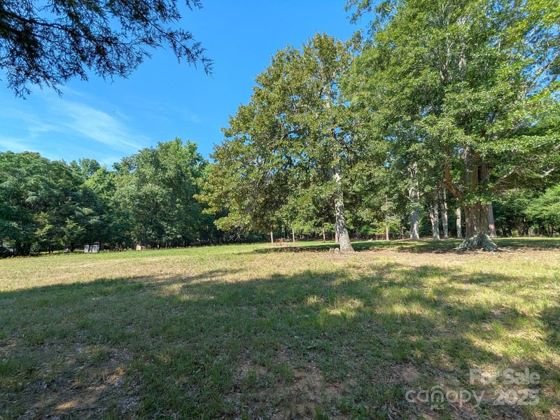 Roddey Rd, Catawba, SC 29704