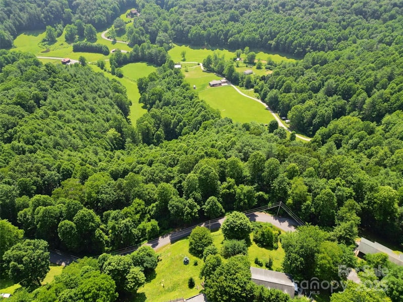 00 Point Of View Dr, Waynesville, NC 28785
