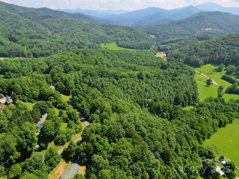 00 Point Of View Dr, Waynesville, NC 28785