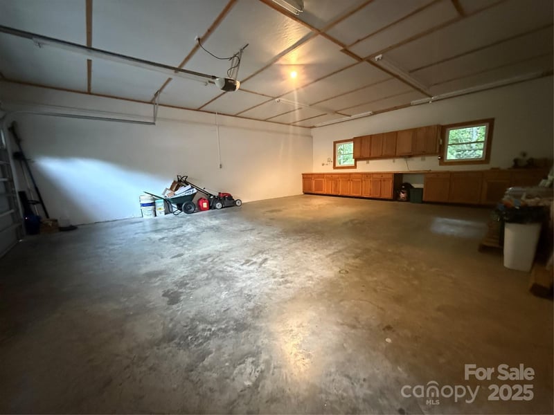 46 High Meadow Ln, Waynesville, NC 28786