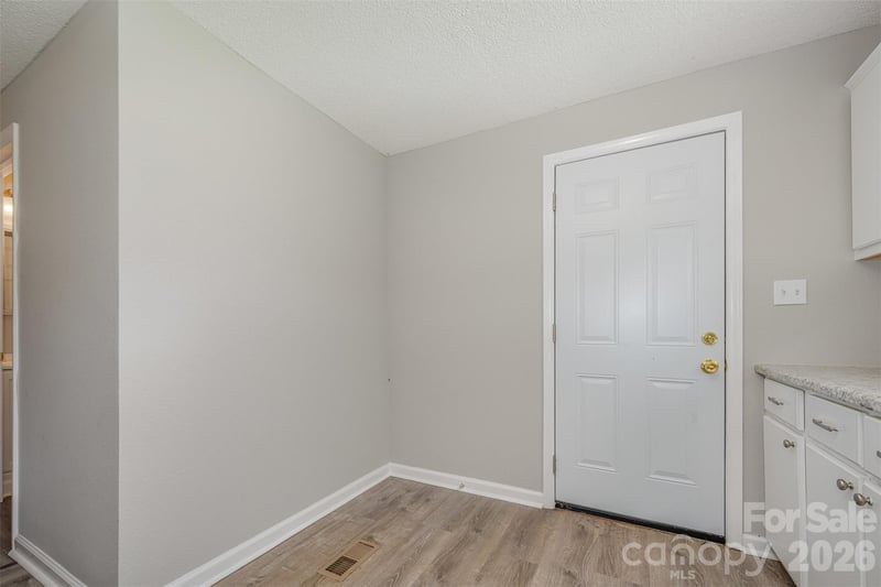 202 Pinchback Ave, Bessemer City, NC 28016