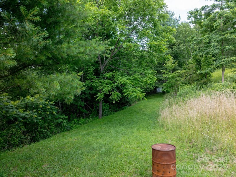 40 Sedgefield Pl, Clyde, NC 28721
