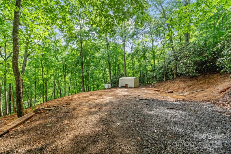 179 Heartland Ln, Burnsville, NC 28714