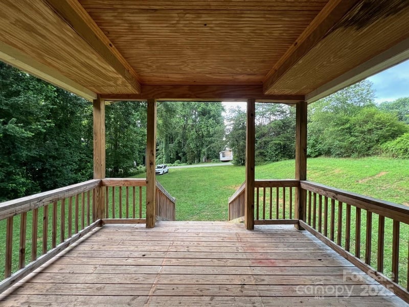 6581 Emerald Isle Dr, Sherrills Ford, NC 28673