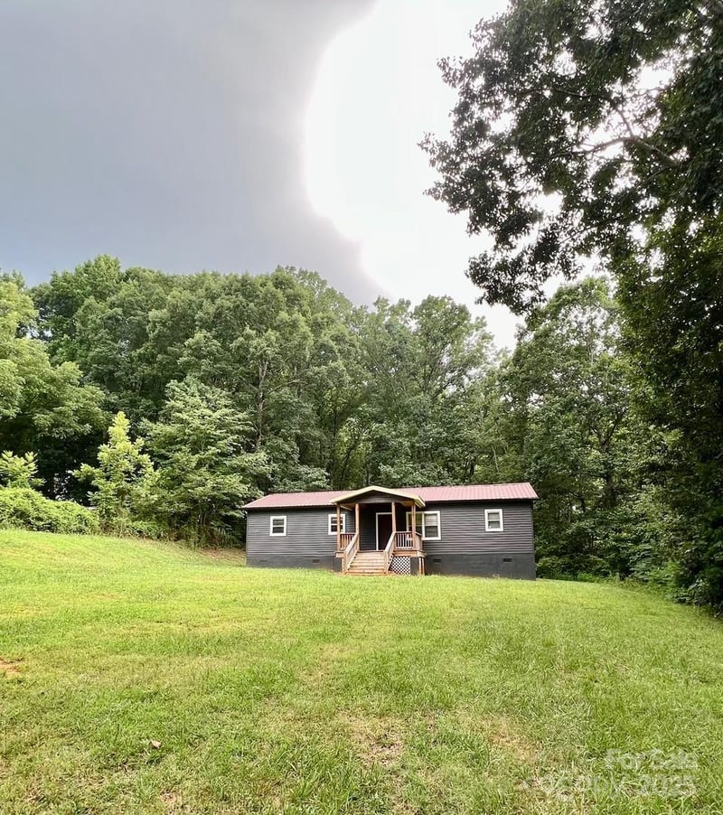 6581 Emerald Isle Dr, Sherrills Ford, NC 28673