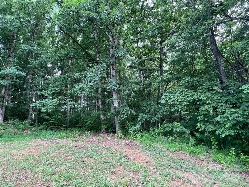 6581 Emerald Isle Dr, Sherrills Ford, NC 28673