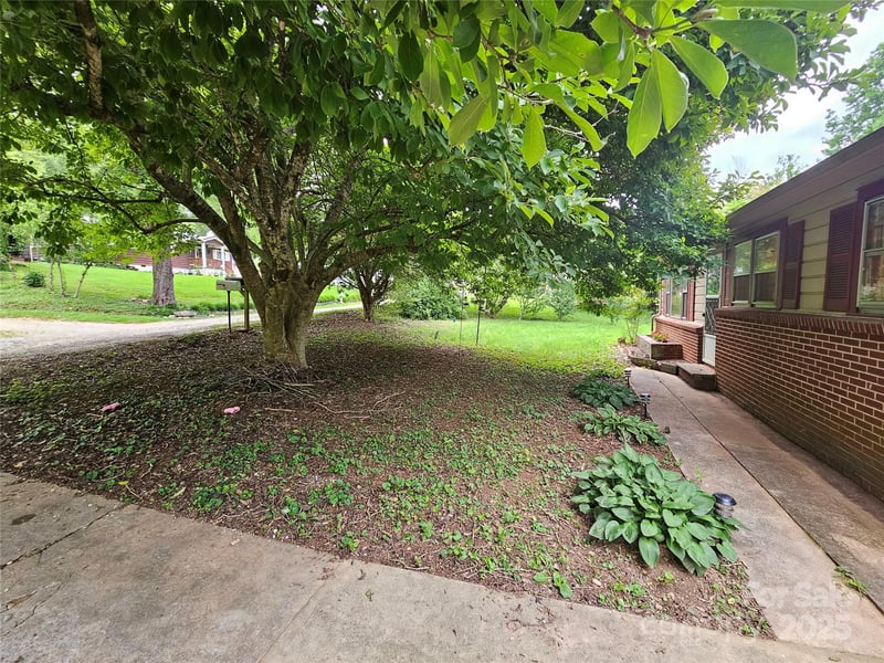 573 Uptons Landing Rd #79, Marion, NC 28752