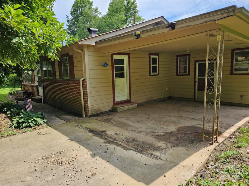 573 Uptons Landing Rd #79, Marion, NC 28752