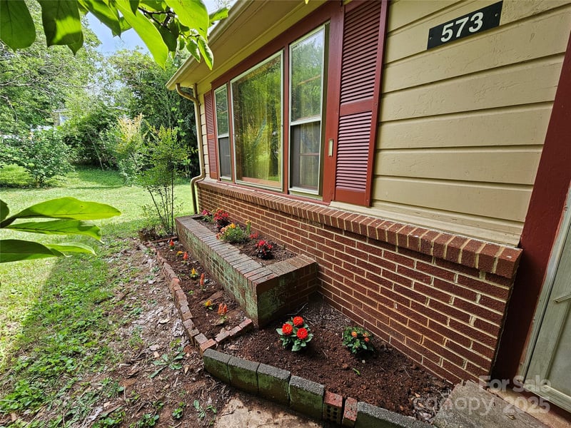 573 Uptons Landing Rd #79, Marion, NC 28752