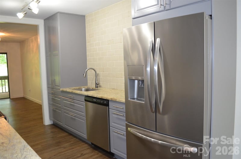609 Crowfields Ln, Asheville, NC 28803