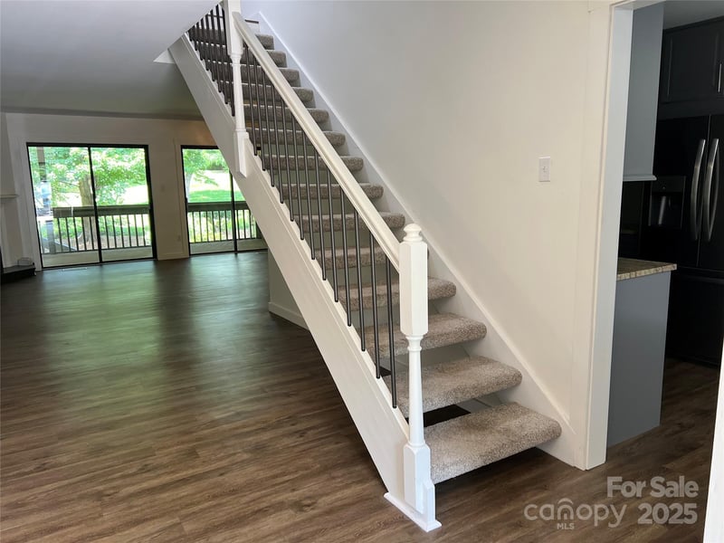 609 Crowfields Ln, Asheville, NC 28803