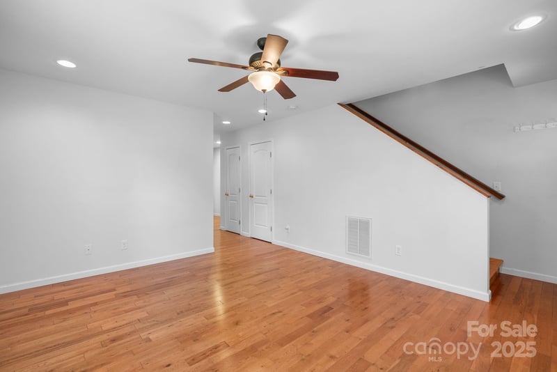 212 - 214 Portmanvilla Rd, Black Mountain, NC 28711