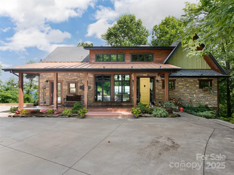 130 Bluff Creek Ter, Candler, NC 28715