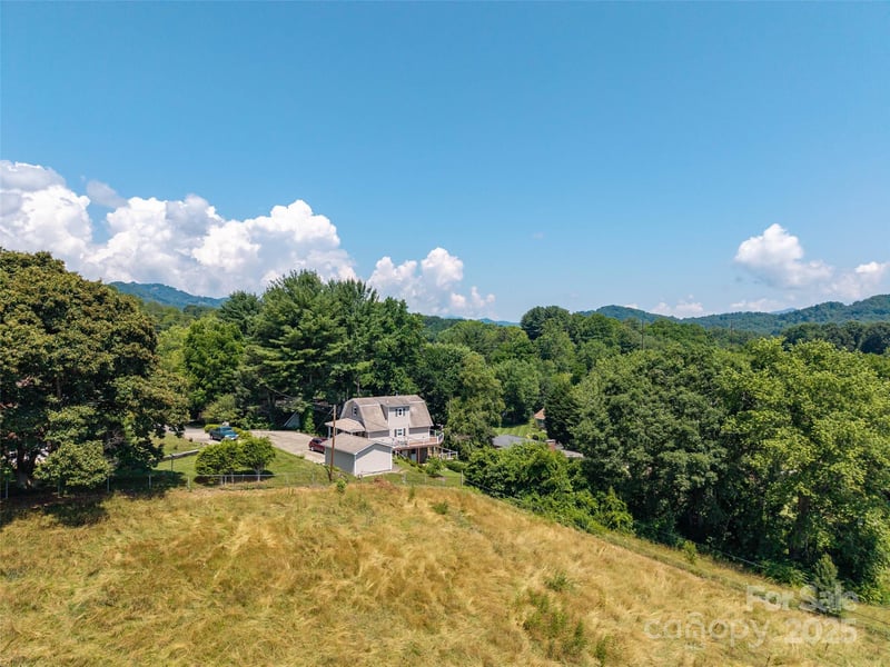 0000 Summer Breeze Dr, Clyde, NC 28721