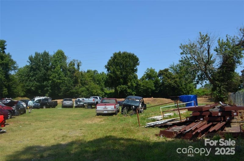 132 Austin Dr, Charlotte, NC 28213