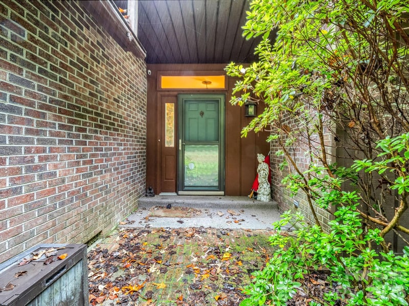 421 Chickadee Ln, Brevard, NC 28712