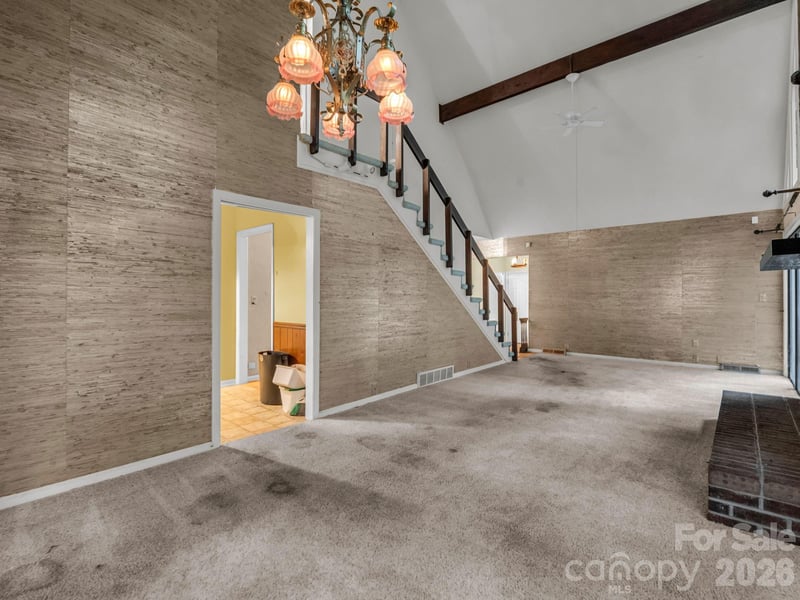 421 Chickadee Ln, Brevard, NC 28712