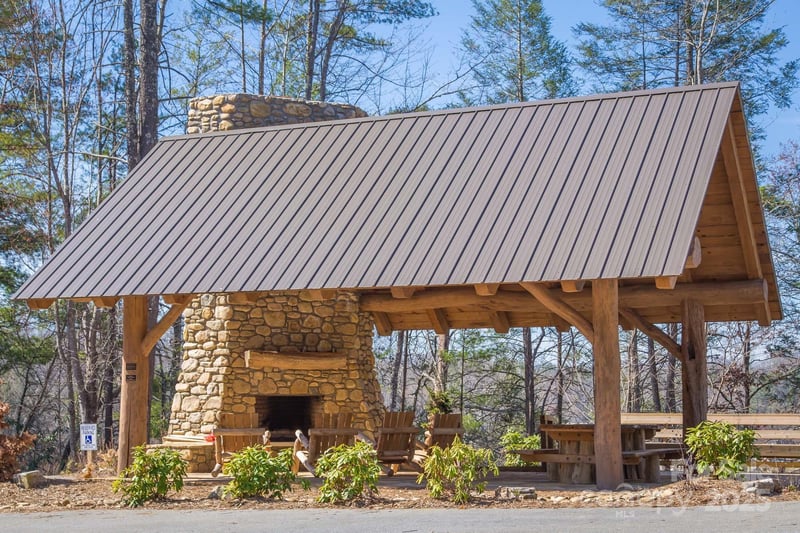 285 High Trail Dr #48-11, Nebo, NC 28761