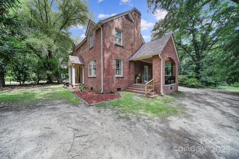 504 Chesterfield Ave, Lancaster, SC 29720