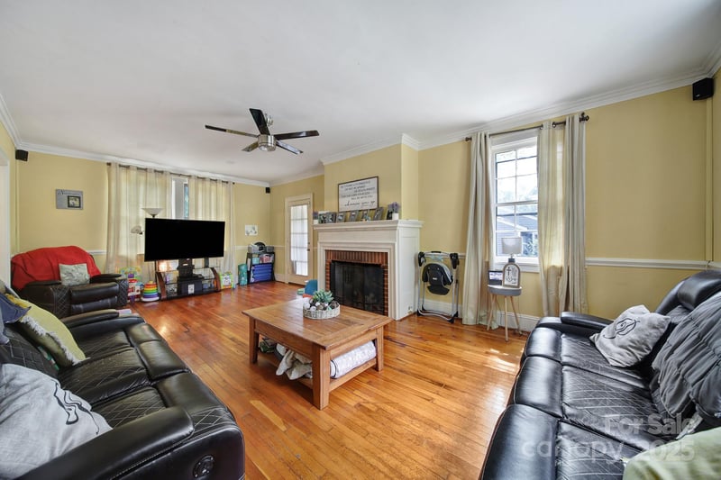 504 Chesterfield Ave, Lancaster, SC 29720