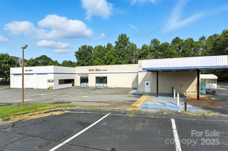 2931 Center St, Hickory, NC 28601