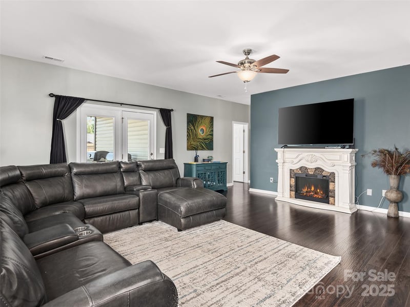 223 Water Leaf Dr, Weaverville, NC 28787