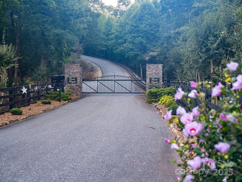 155 Big View Dr #155, Marion, NC 28752