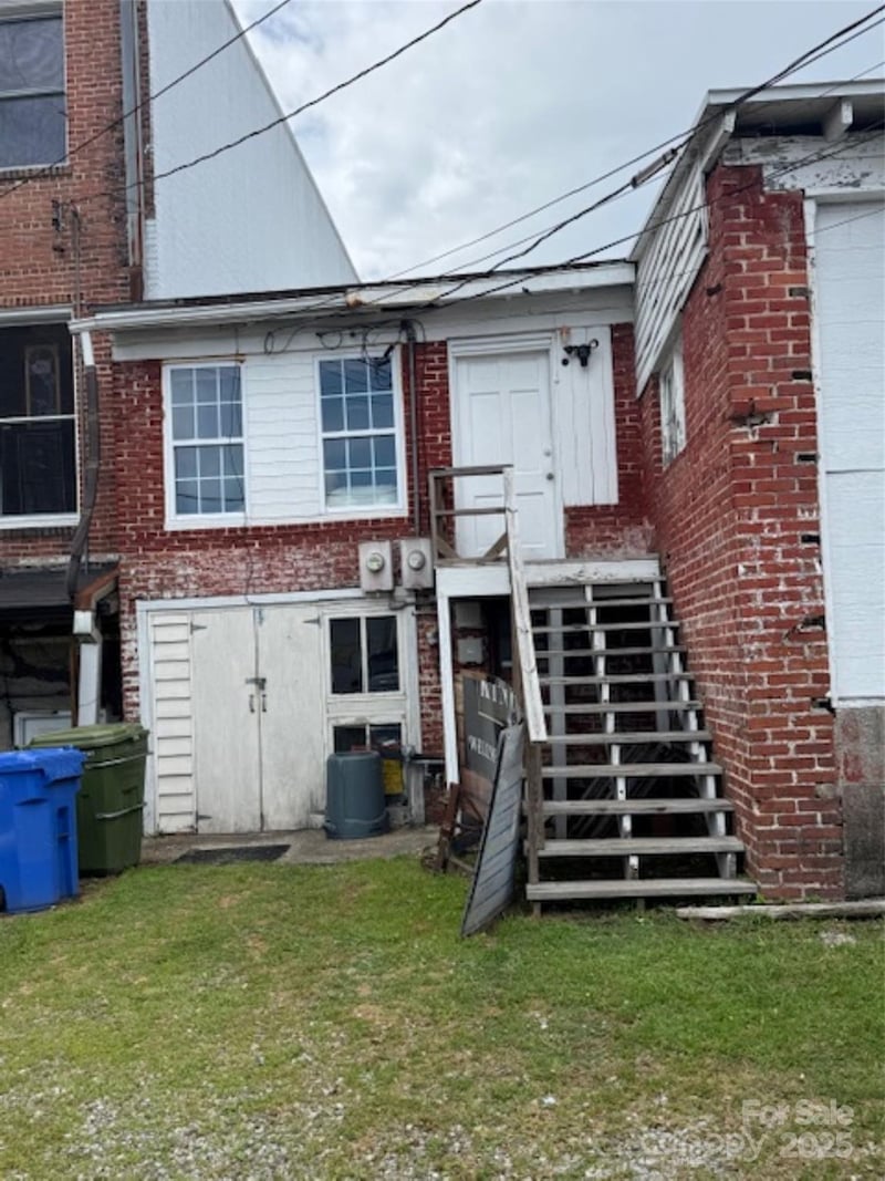414 Main St, Hendersonville, NC 28792