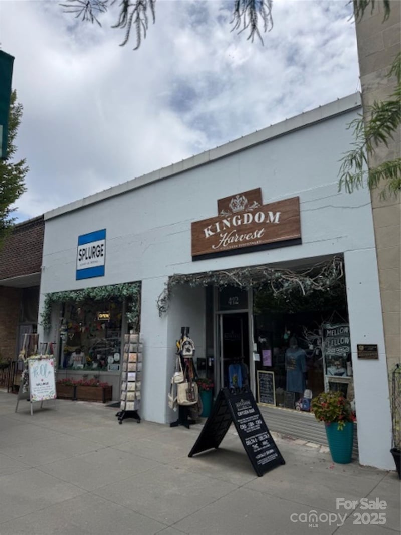 414 Main St, Hendersonville, NC 28792
