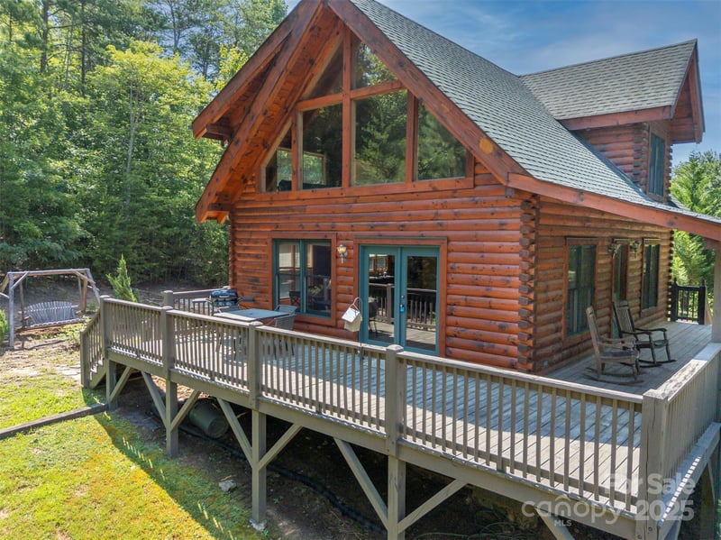 599 Shoal Creek Trl, Nebo, NC 28761
