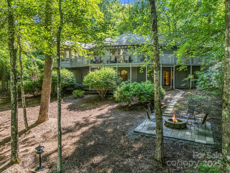 193 Downing Pl, Lake Lure, NC 28746