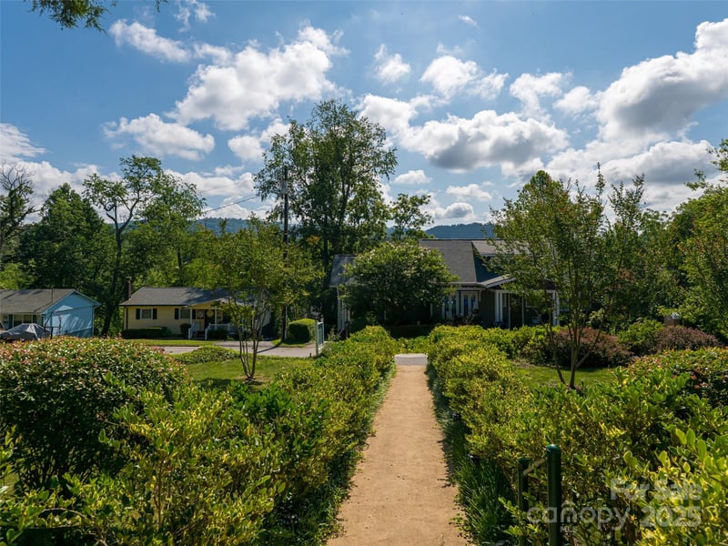 46 Cumberland Cir, Asheville, NC 28801