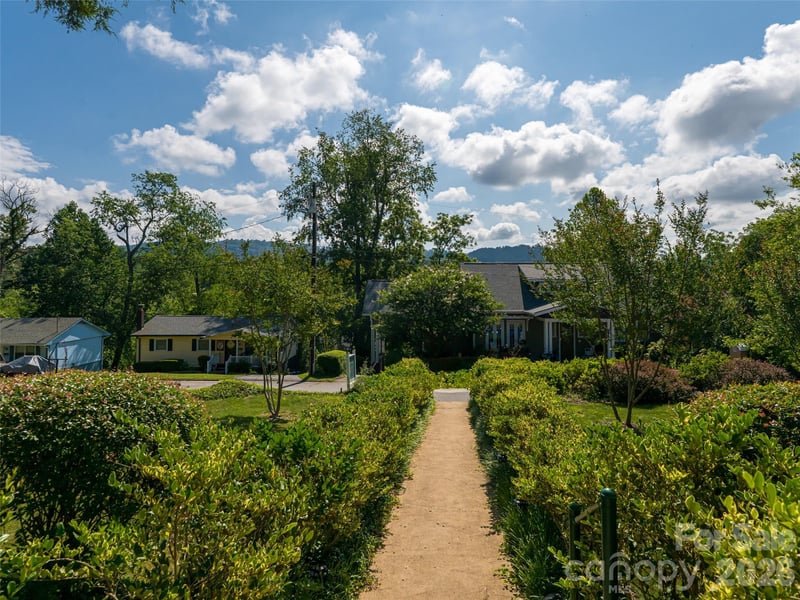 46 Cumberland Cir, Asheville, NC 28801