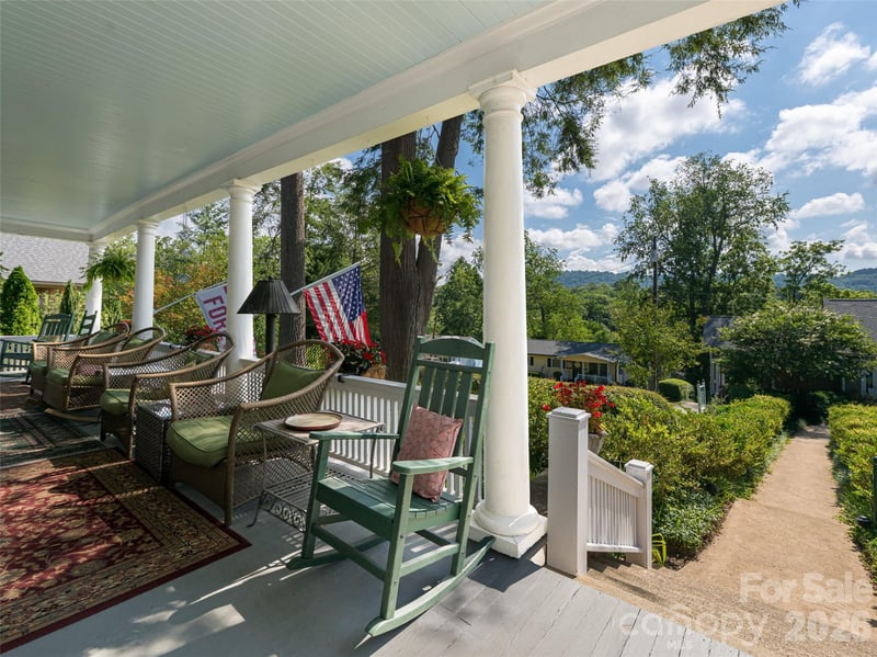 46 Cumberland Cir, Asheville, NC 28801