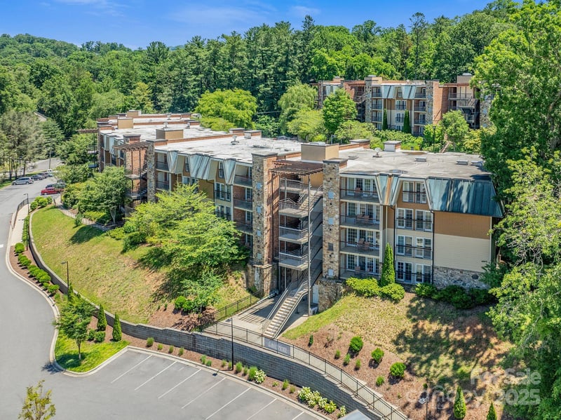 111 Bowling Park Rd #111, Asheville, NC 28803